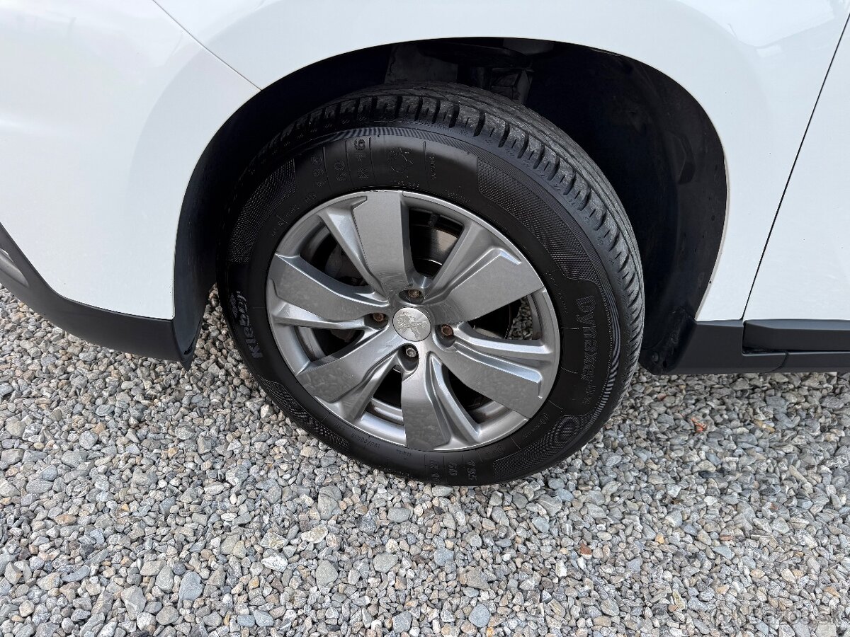 Peugeot 2008 1.2 PureTech Allure A/T - 19