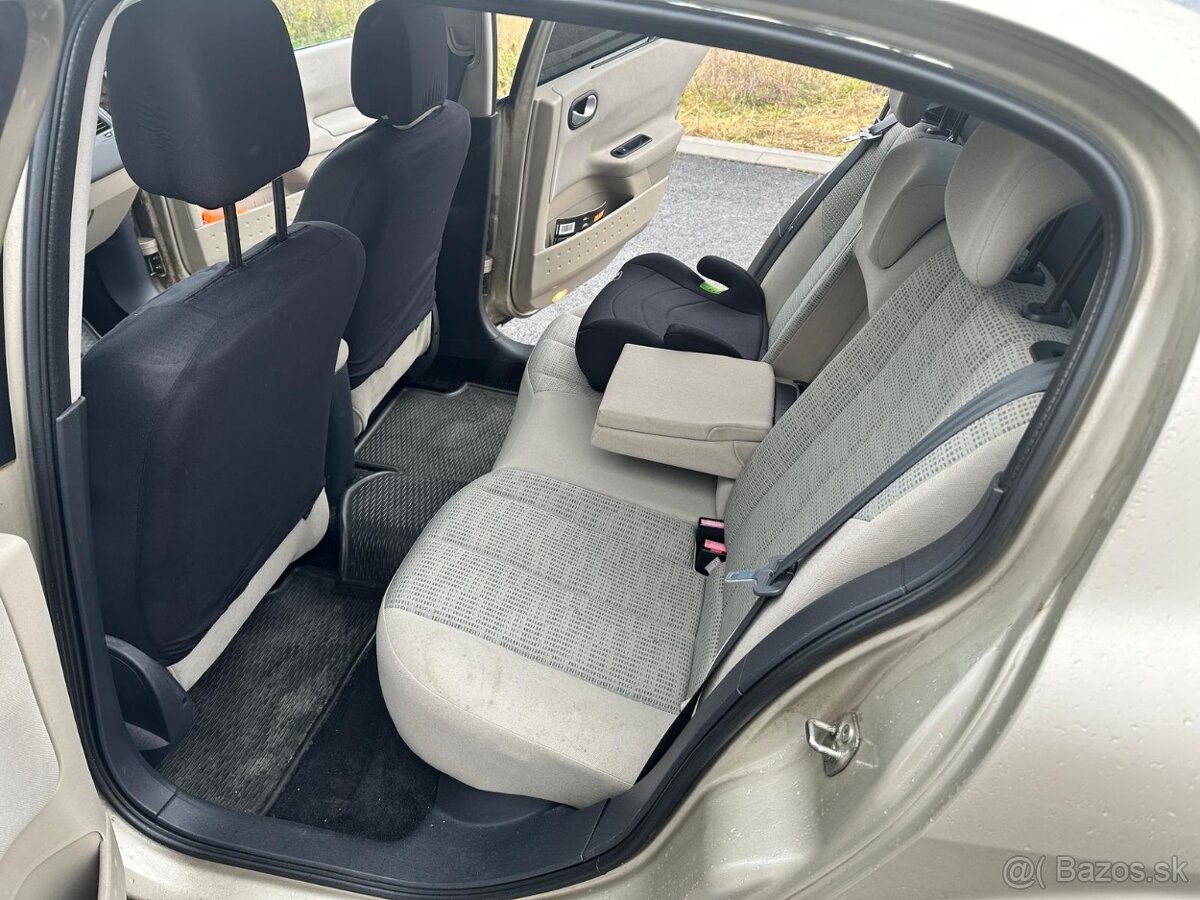 Renault megane ll 1.6 K4M sedan - 19