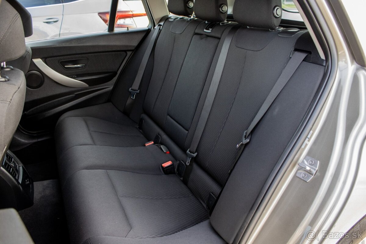 BMW Rad 3 Touring 318d 2017, 110kW - 19