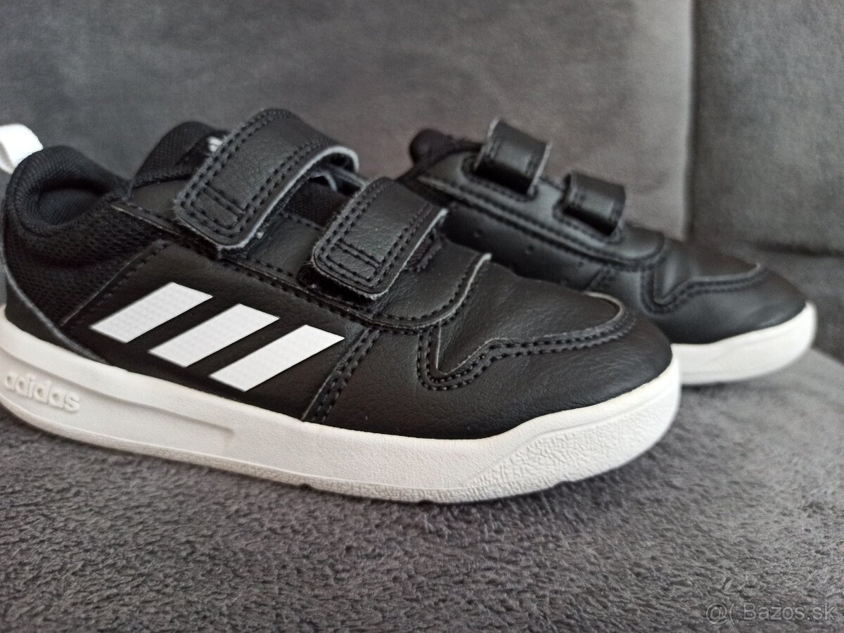 Tenisky Adidas 26,5 a 27,Nike 28,5 - 19