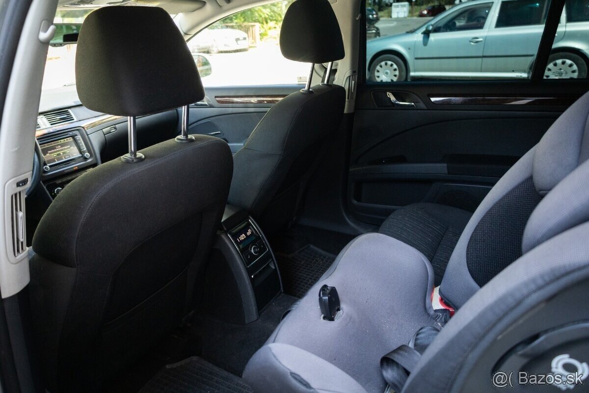Škoda Superb Combi 2.0 TDI CR Elegance - 19