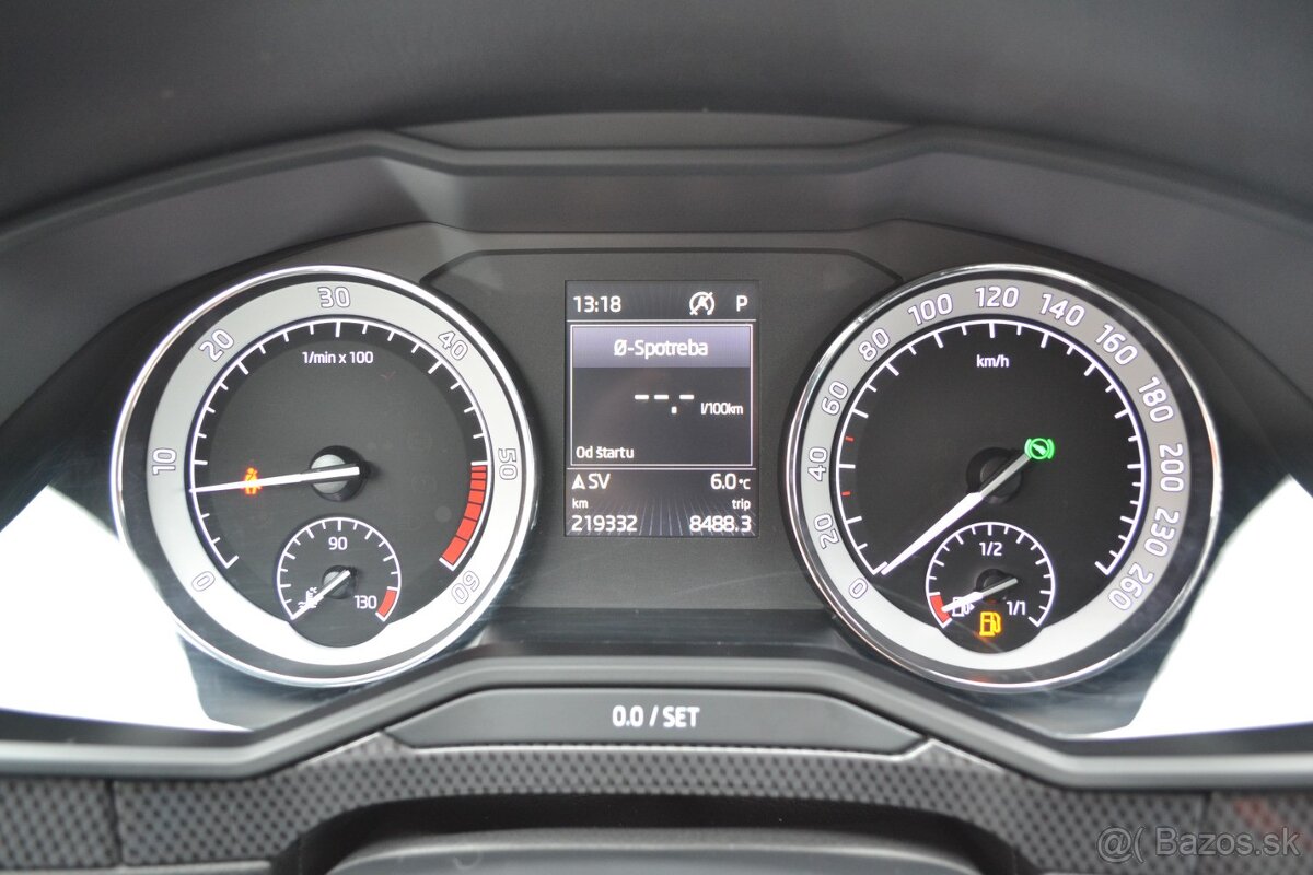 Škoda Superb 2.0 TDI DSG Sport Line - 19