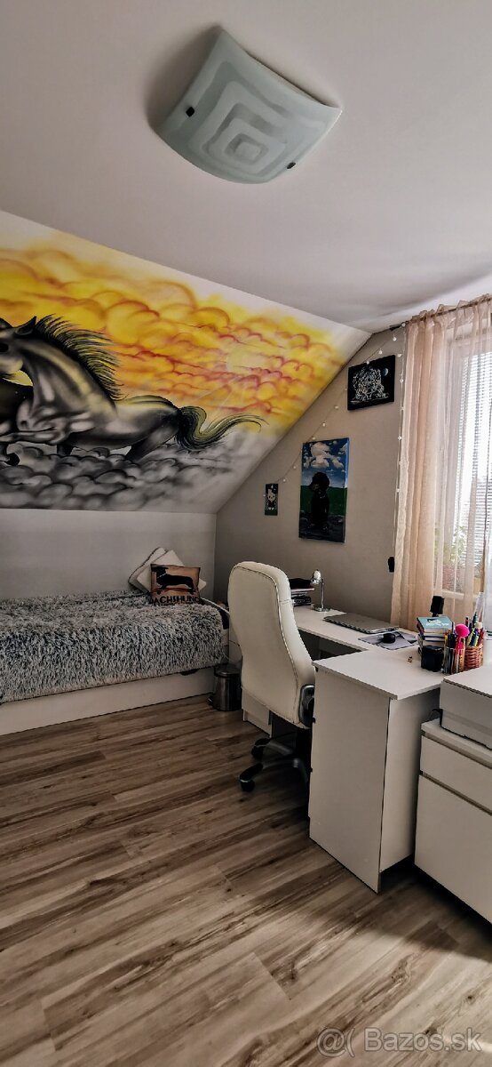 Nadštandardný dom s BAZÉNOM Zlaté Moravce - 19