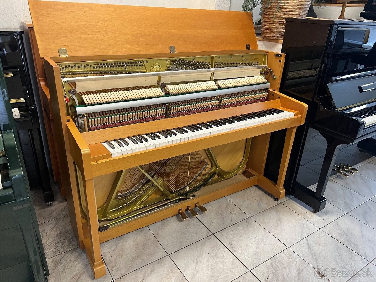 Anglická Yamaha P110N v záruce, včetně klavírní židle. - 19
