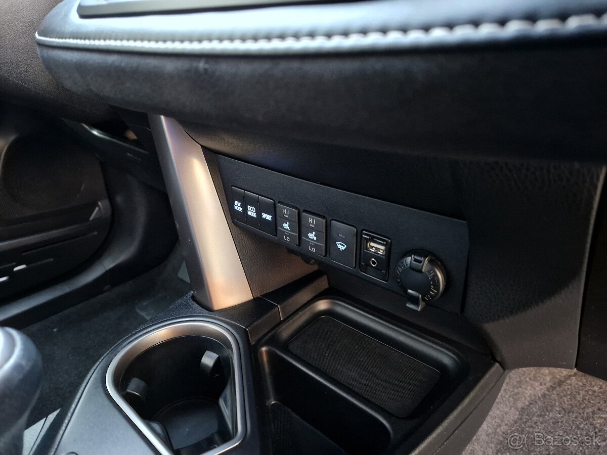 Toyota RAV4 2.5 Hybrid Selection FWD - 19