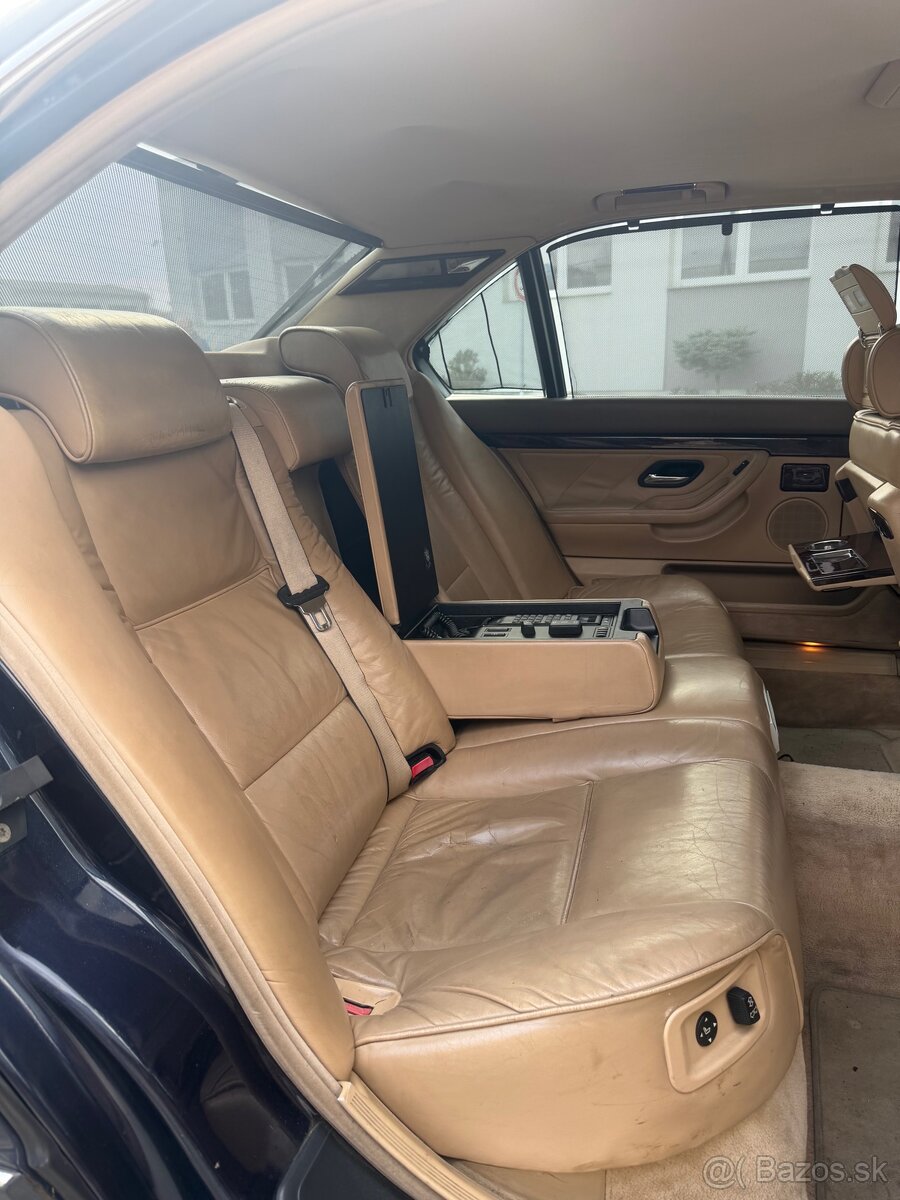 Bmw e38 750iL - 19