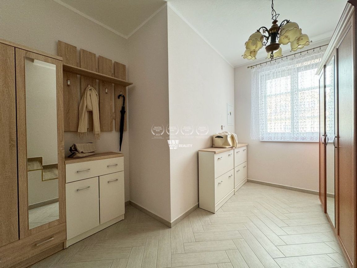 PRENÁJOM: 3-izbový, zariadený byt v novej nádstavbe v KNM - 19