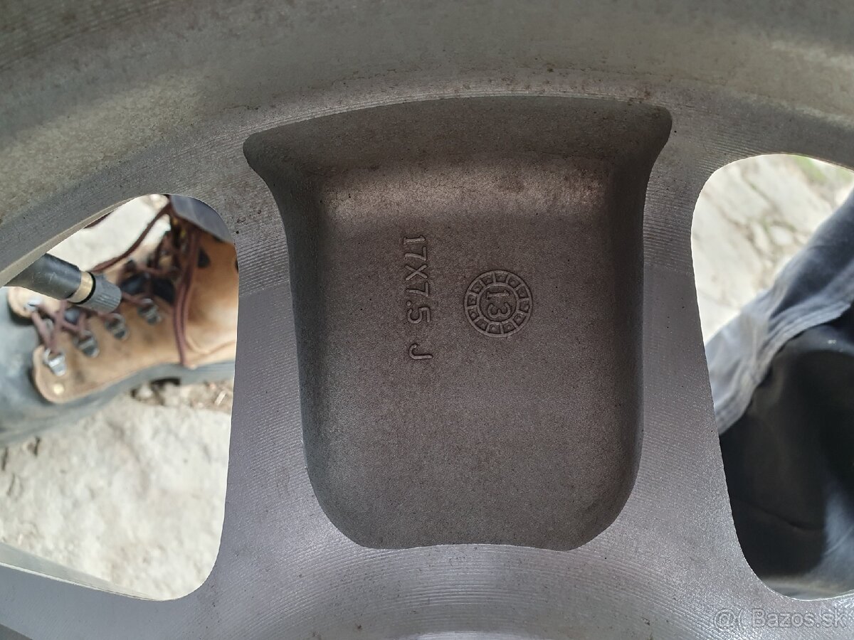 Kolesa ORIGINÁL JEEP 5x127 7,5x17 ET44,45 - 19