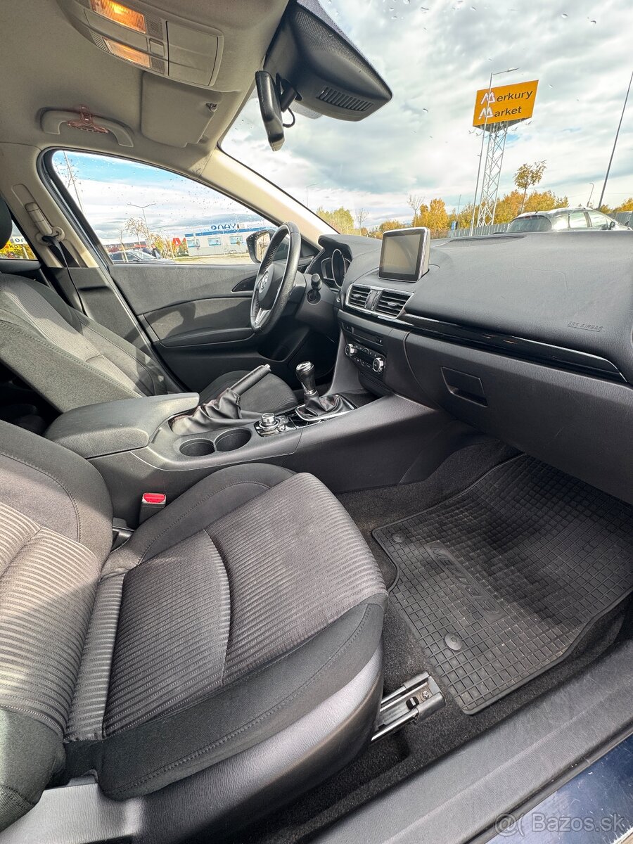 Mazda 3 1.5i (74kW) - 19