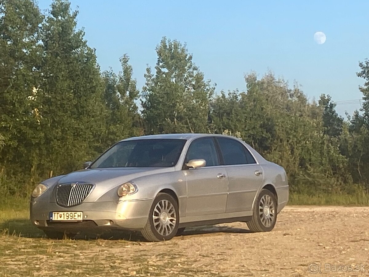 Lancia Thesis 2,4 MT 6 full výbava BOSE - 19