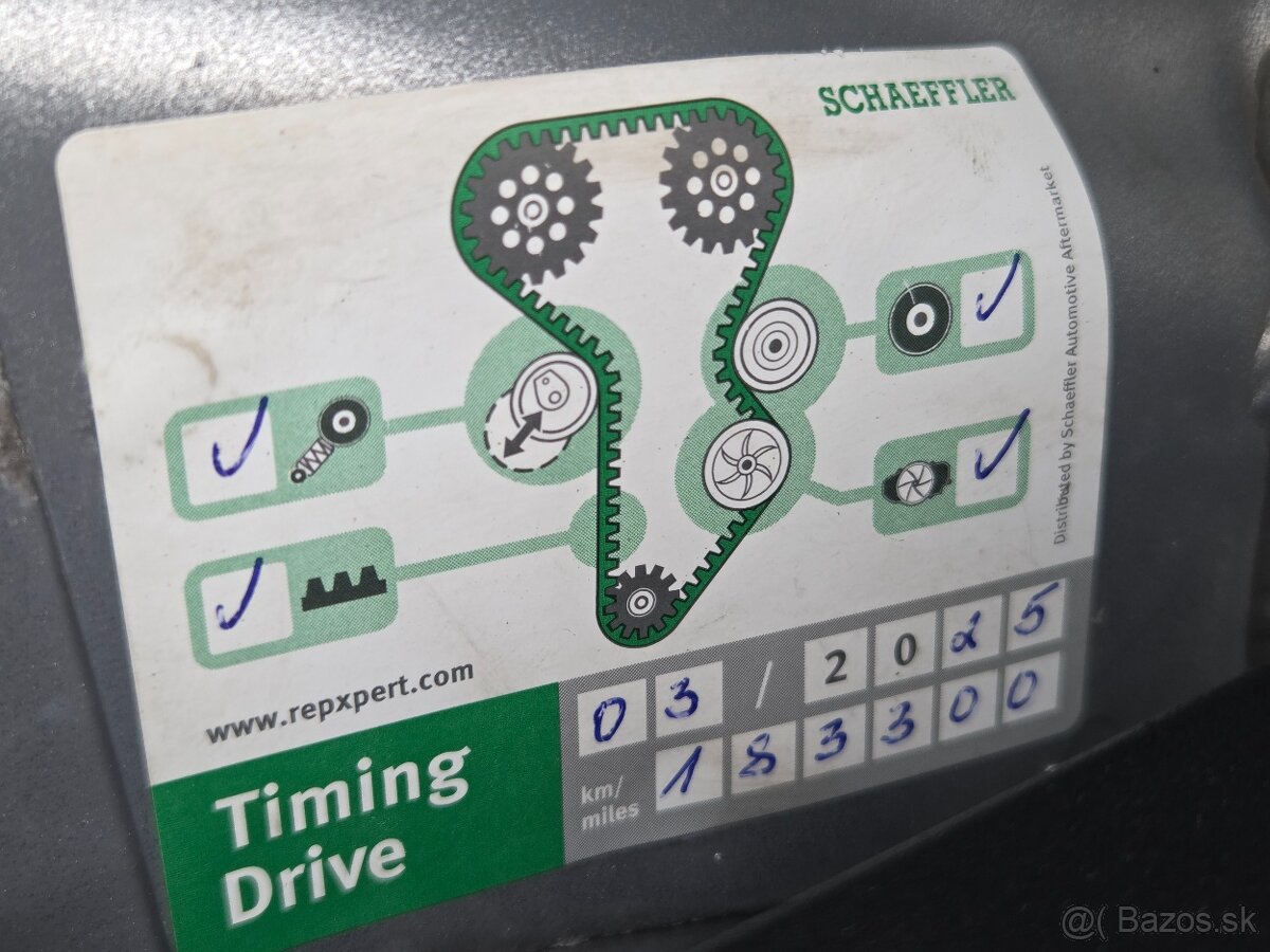 VW Caddy MAXI 7-miest / SK pôvod / 2.0 TDi ŤAŽNÉ-r.v.12-2016 - 19