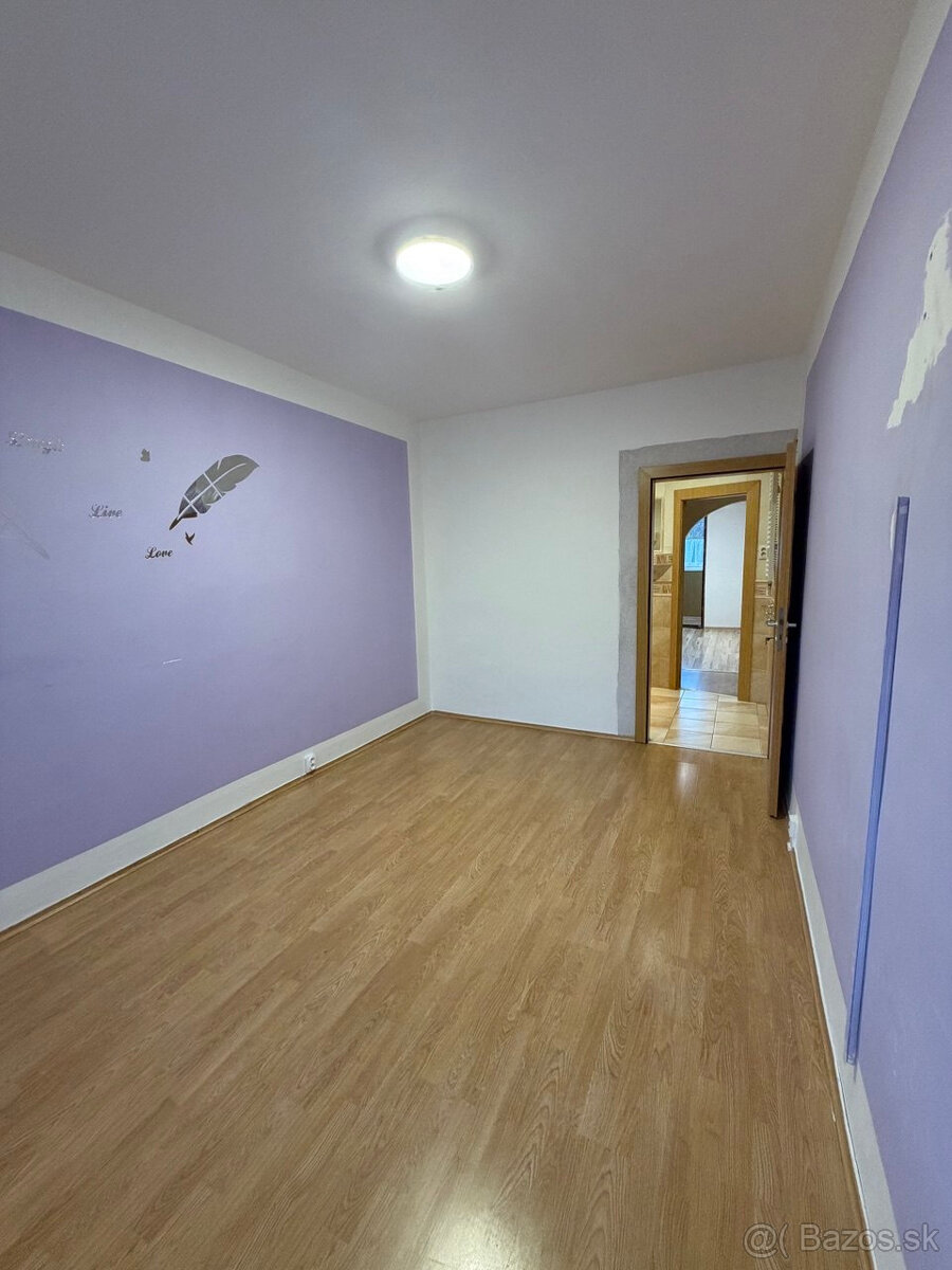 Prenájom 4-izbový byt v Handlovej - 19