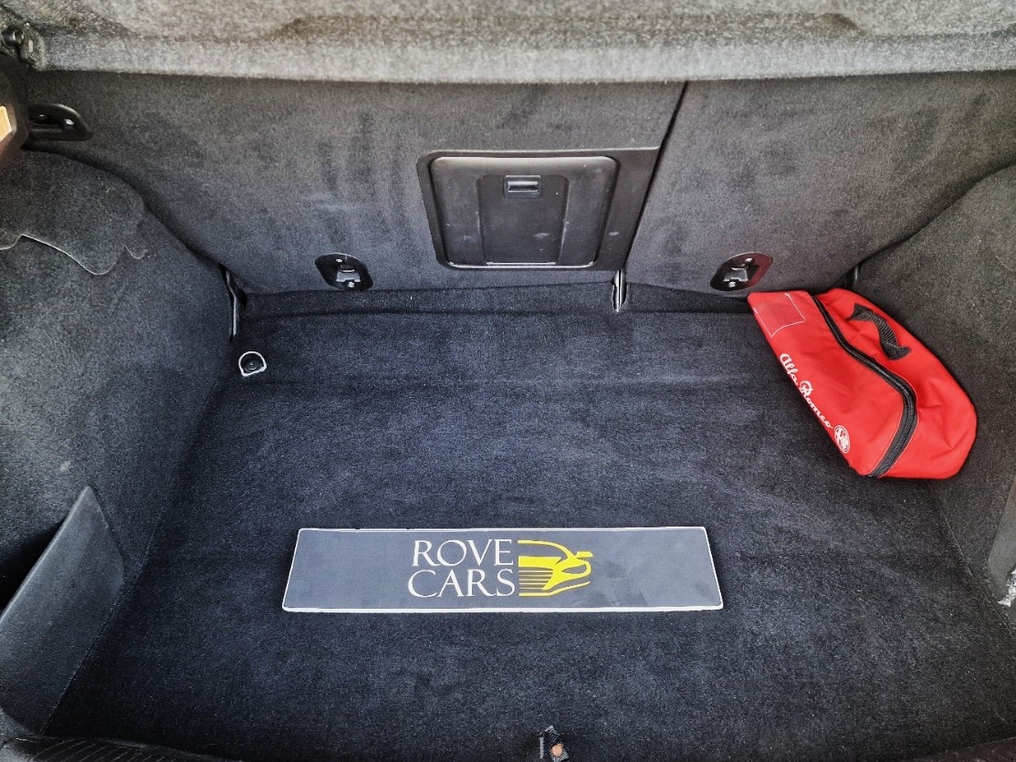 Alfa Romeo Giulietta Gulietta 1.6 JTD Distinctive 77KW M6 SR - 19