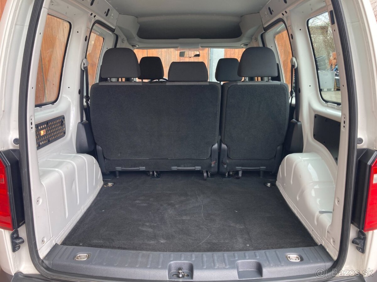 VOLKSWAGEN CADDY 2,0TDi ZARUKA km - 19