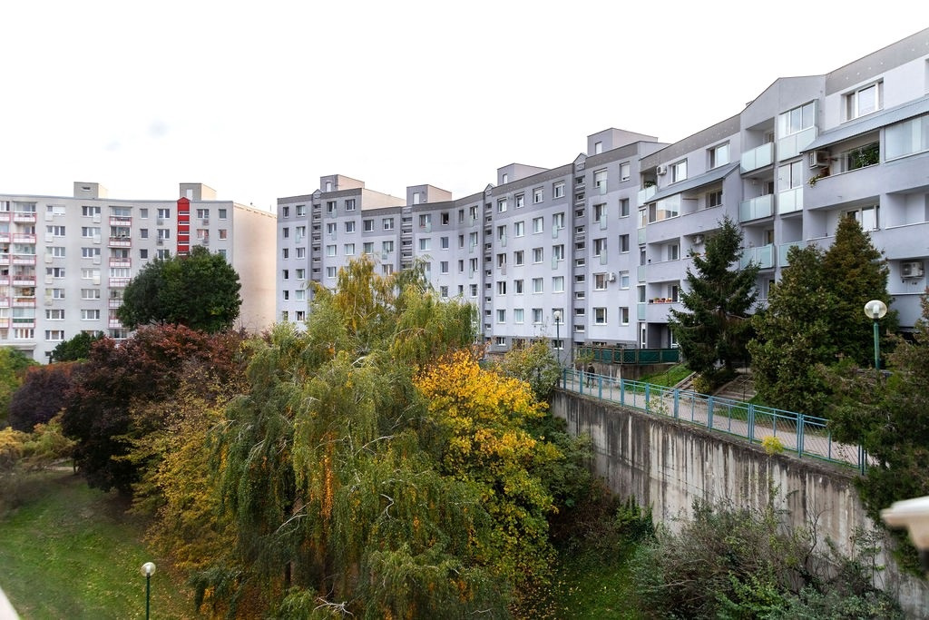 Iba u nás Na prenájom 2i nový dizajnový byt , loggia, voľný - 19