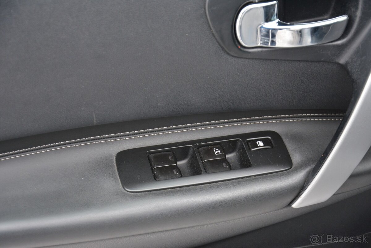 Nissan Qashqai 1.60 Benzín - 19