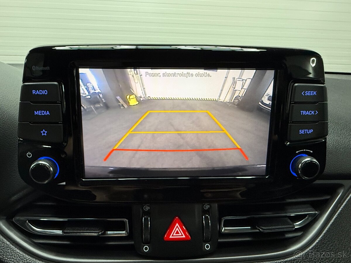 Hyundai i30 2022 1.5dpi atmosféra 81kw benzín FAMILY 1majitľ - 19