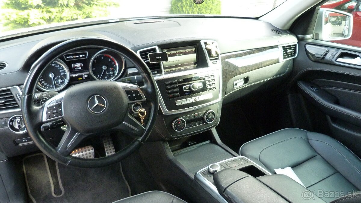 Mercedes-Benz ML 350 CDI BLUETEC 4 MATIC - 19