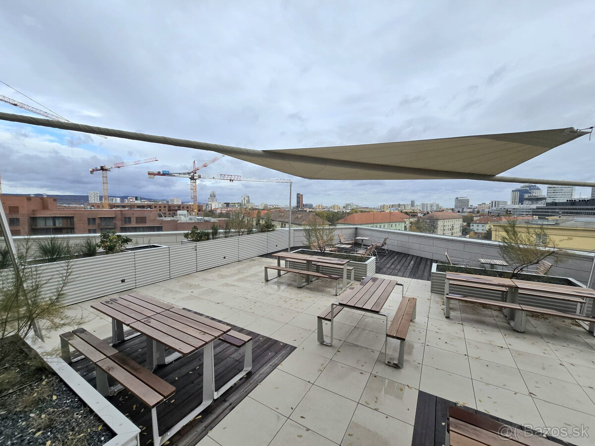 Kancelária s výhľadom na Downtown projekt ZWRIN - 19