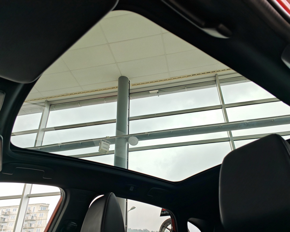 Nissan Qashqai 1.3 DIG-T Tekna 4WD X-Tronic /AJ NA SPLÁTKY/ - 19