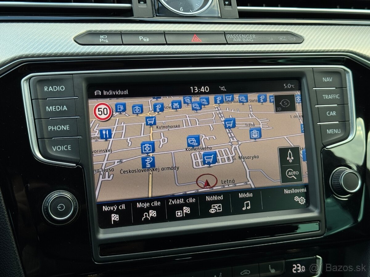 Volkswagen Passat Variant 2.0 BiTDI 240kBMT R-Line Highline - 19