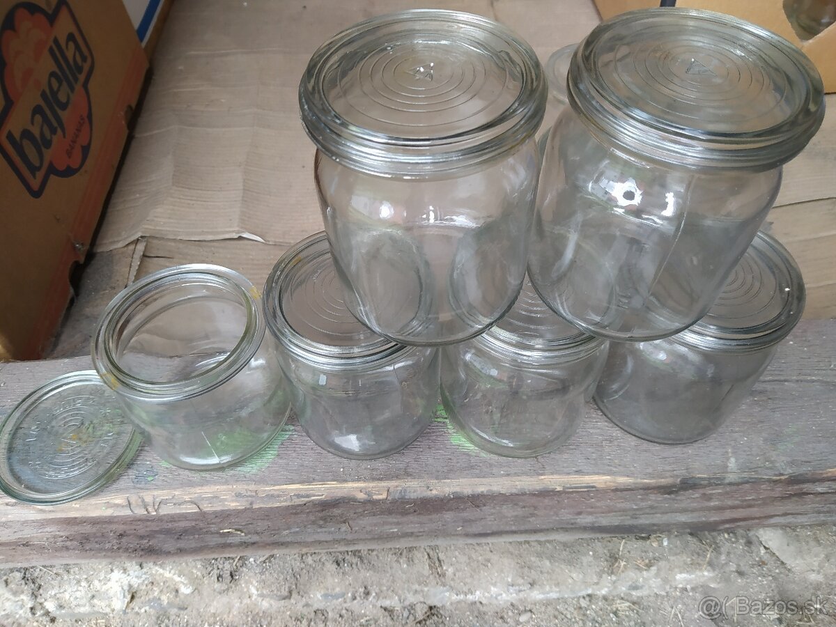 láhve 0,5l a 1lt s uzávěrem, plucky (placatky) 0,2l - 19