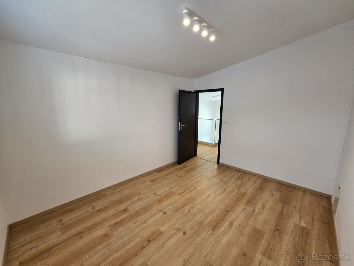 PRENÁJOM 5 - izbového domu medzi Prešovom a Košicami - 19