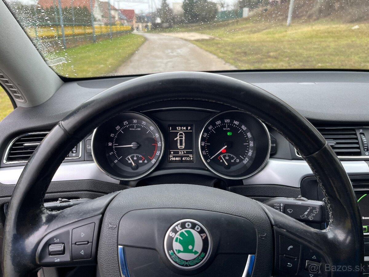 Skoda Superb Combi 2.0 TDI - 19
