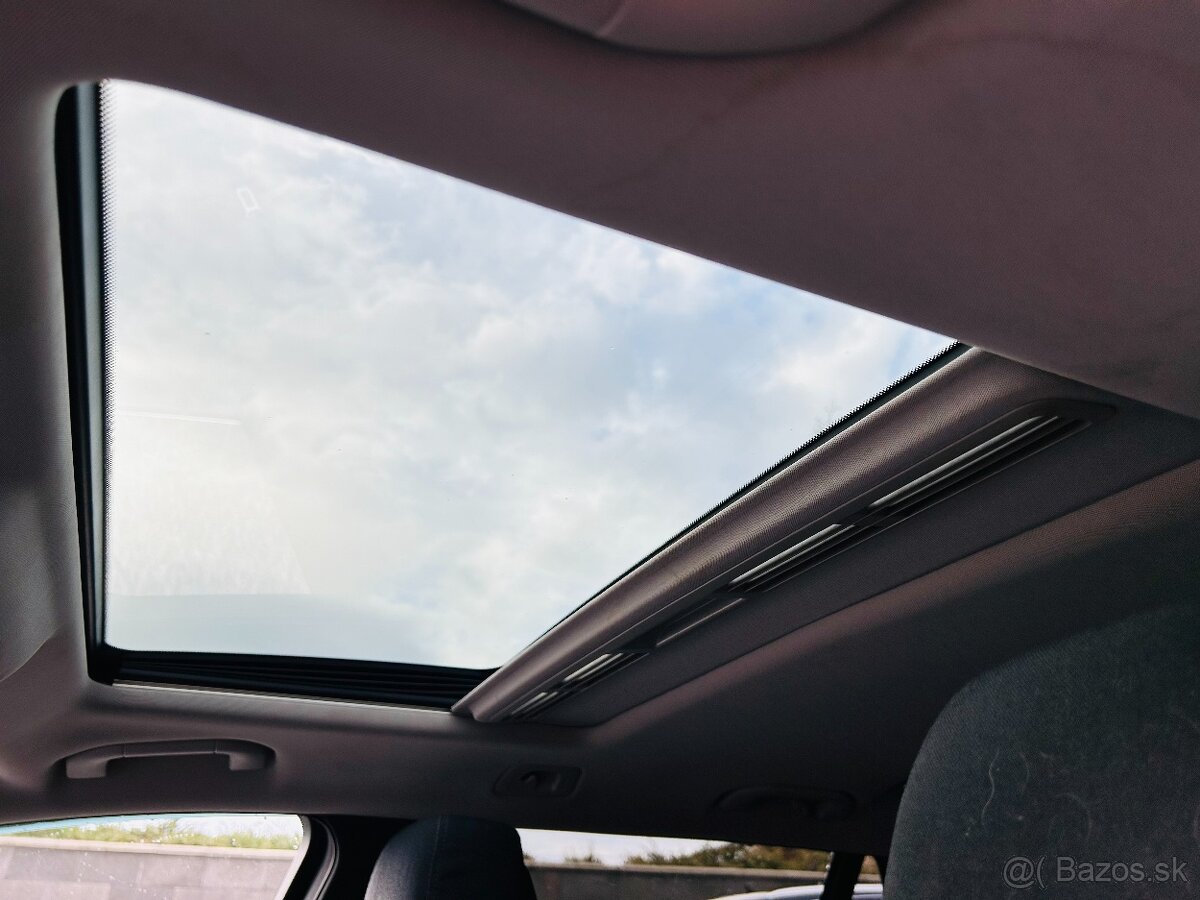 Mercedes-Benz C trieda 10/2012 E-200 CDI Elegance Automat - 19