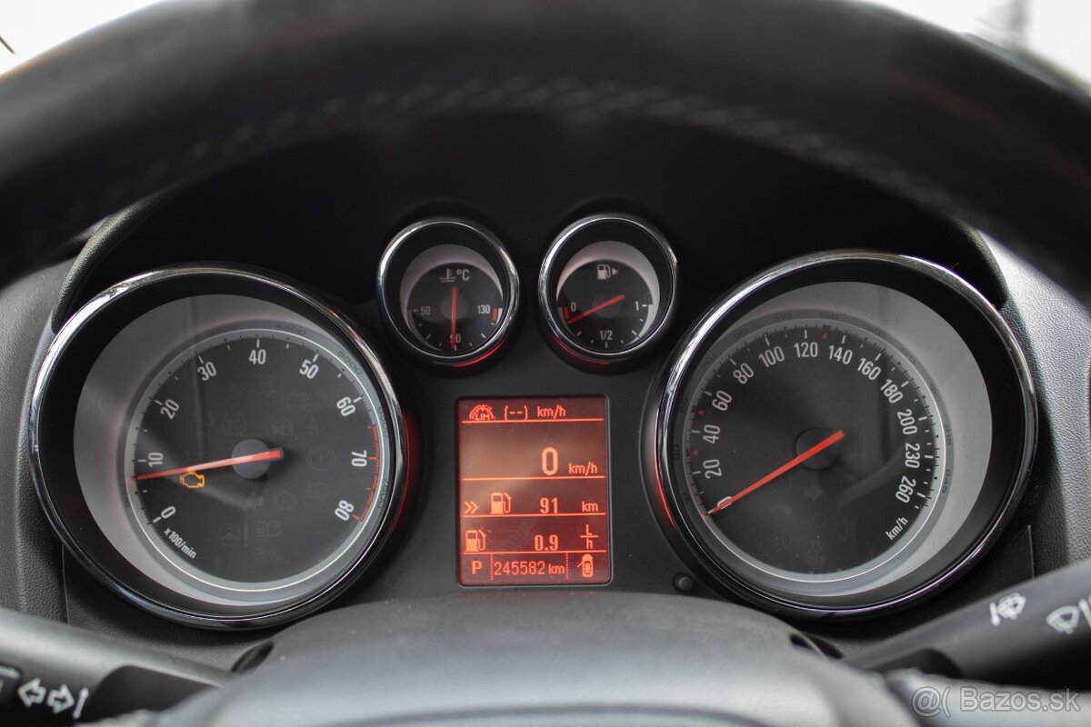 Opel Astra 1.4 benzín/plyn, AT6 - 19