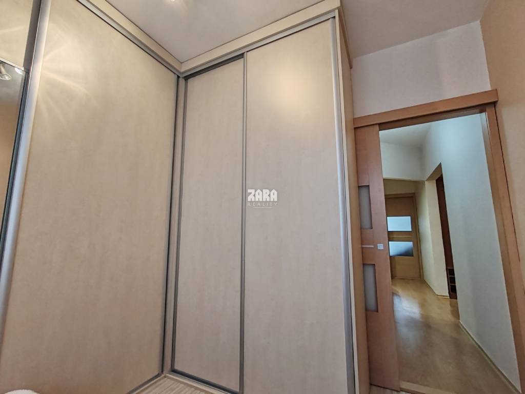 Sečovce - ul. SNP, 3. izb. byt, 48 m2 + loggia, po rekonš. - 19