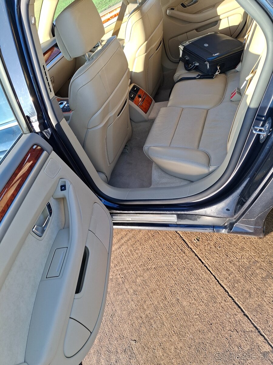 AUDI A8 4.2 TDI 330koní limusine - 19