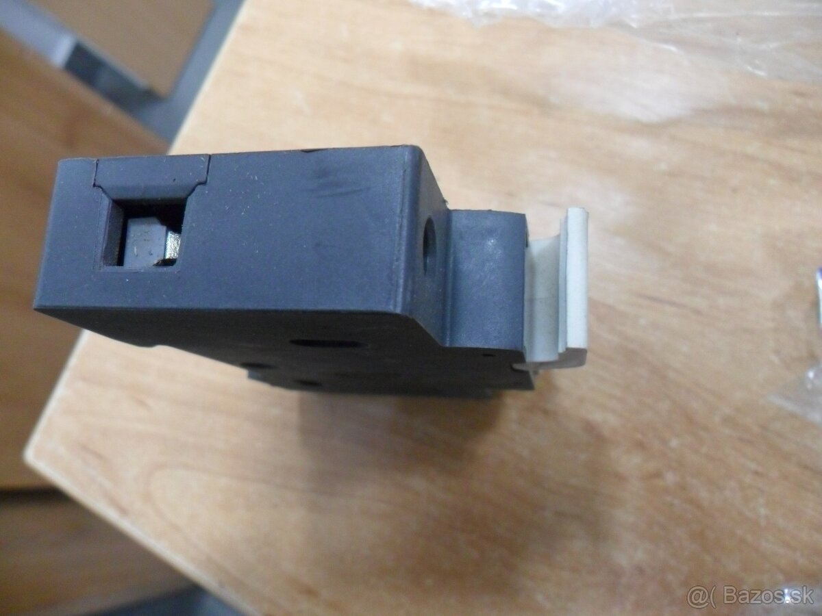 Elektromateriál 1 - 19