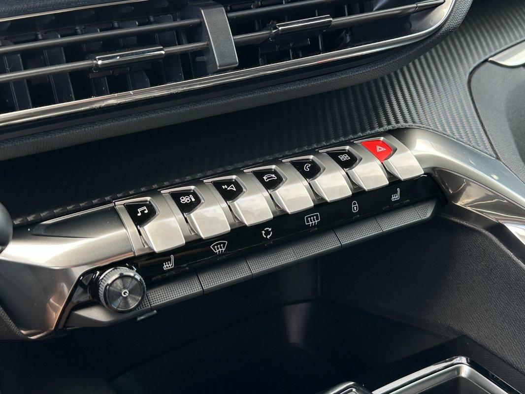 Peugeot 3008 1.5 Blue HDi A/T - 19