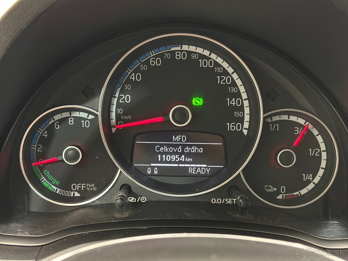 Volkswagen e-UP - 19