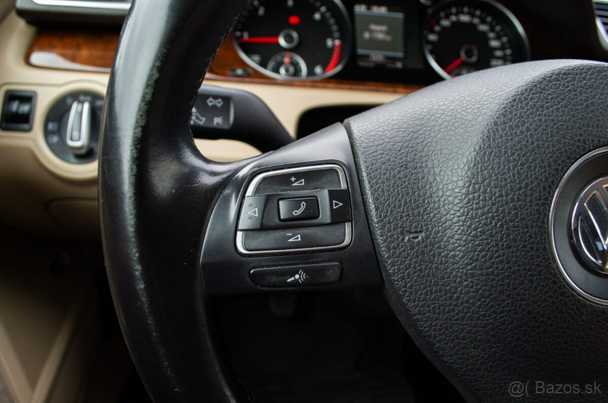 Volkswagen Passat Variant 2.0 TDI BMT Highline 4MOTION - 19