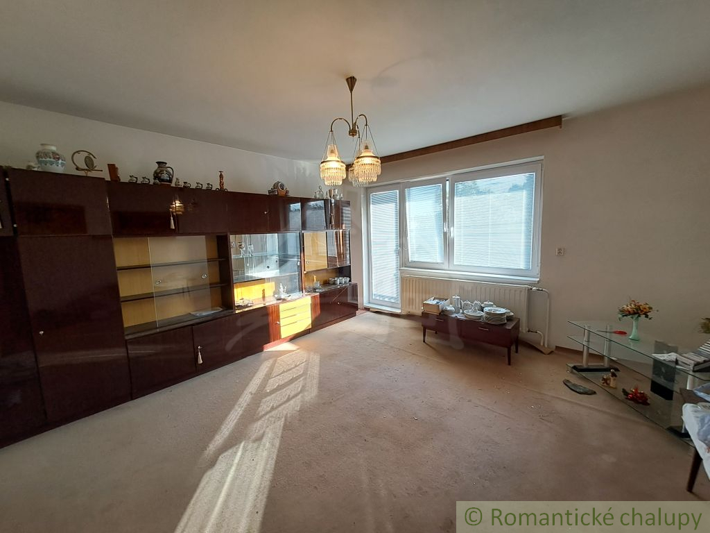 Rodinný 5-izbový dom v kľudnej časti obce Dvorníky - 19