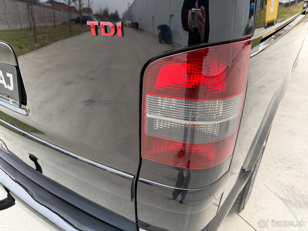 VOLKSWAGEN MULTIVAN T5 "BLACK" - 19