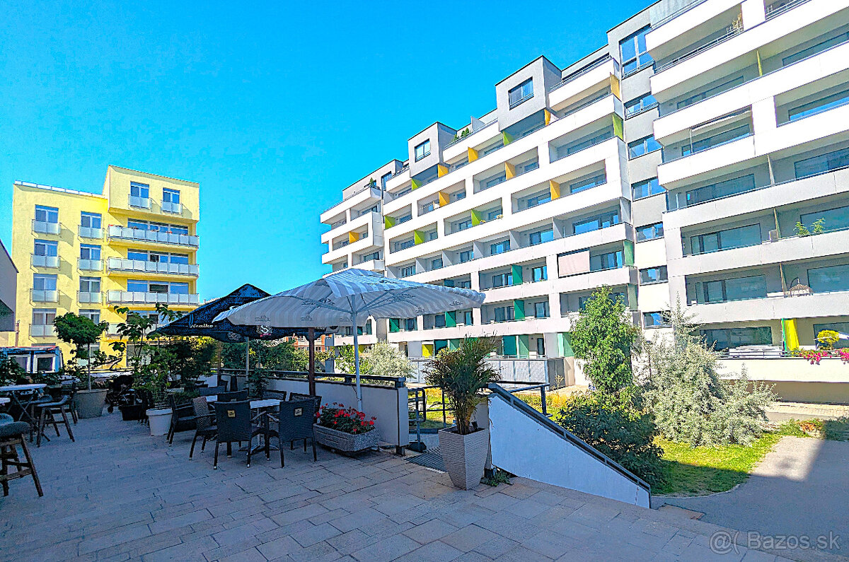 Prenájom 2 x VNÚTORNÉ parkovacie miesto blízko CENTRA mesta - 19