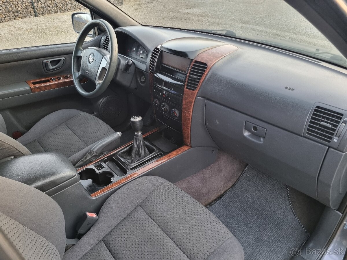 KIA SORENTO 2,5CRDi 4x4 - 19