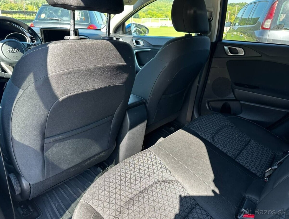 KIA Ceed SW 1.6 CRDi Gold - 19