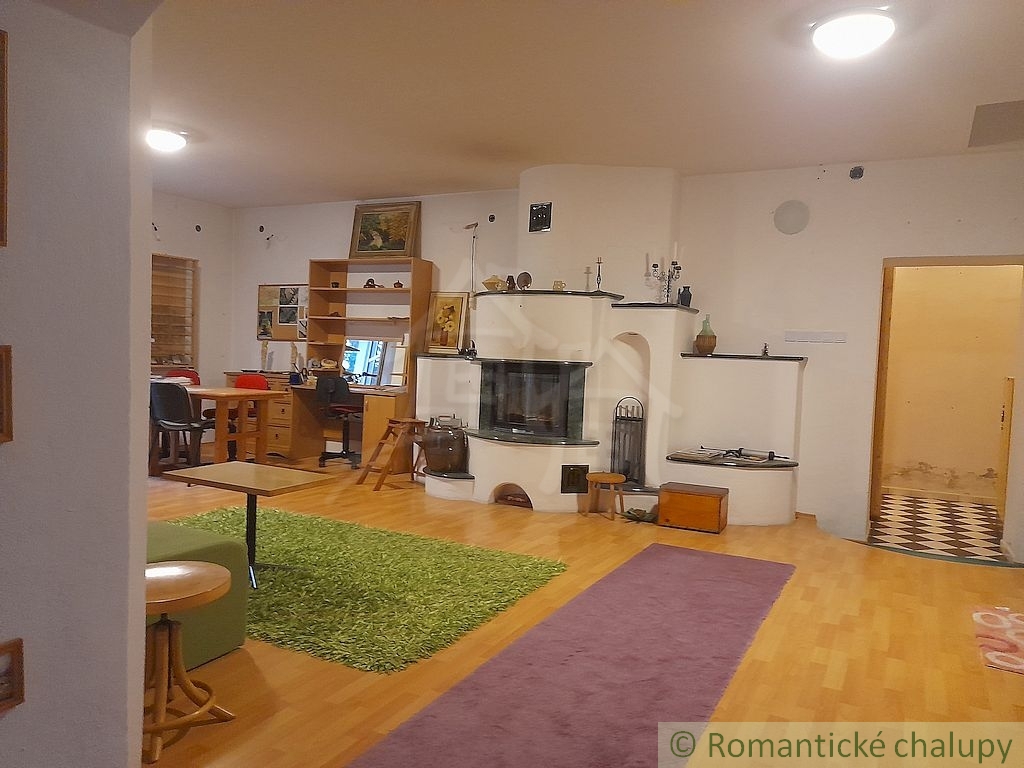 Kamenný dom neďaleko Banskej Štiavnice s cca 70-árovým poz - 19