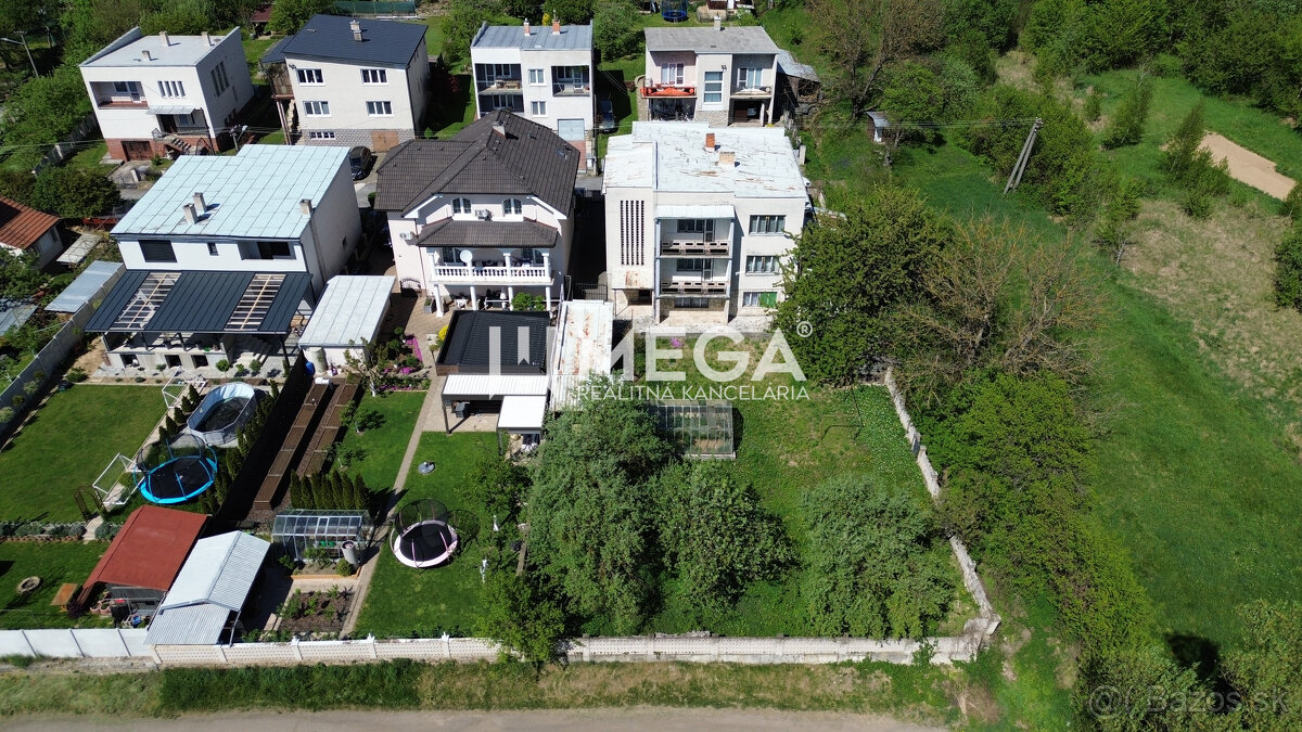 EXKLUZÍVNE NA PREDAJ: 3.podlažný dom v meste Snina - 19