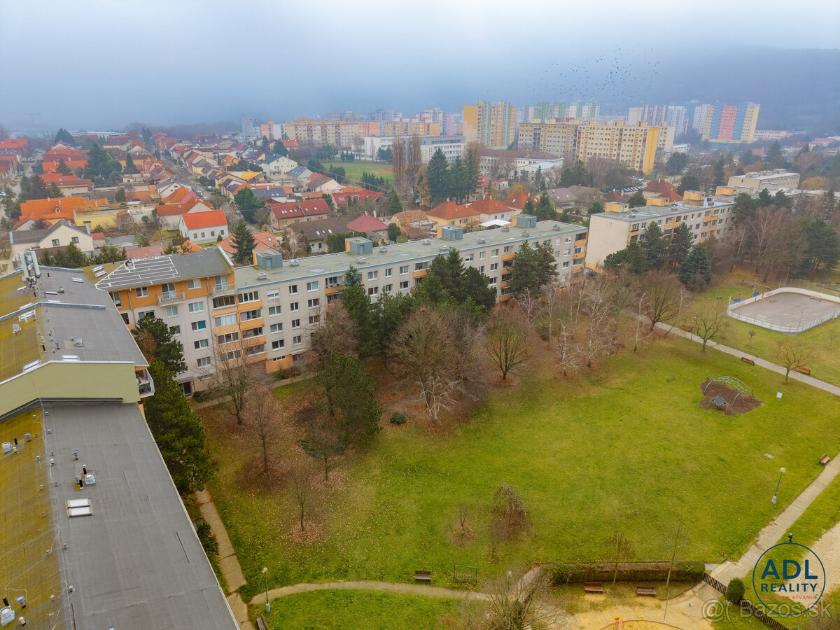 PREDAJ, 3. izbový byt so zasklenou loggiou a pivnicou - 19