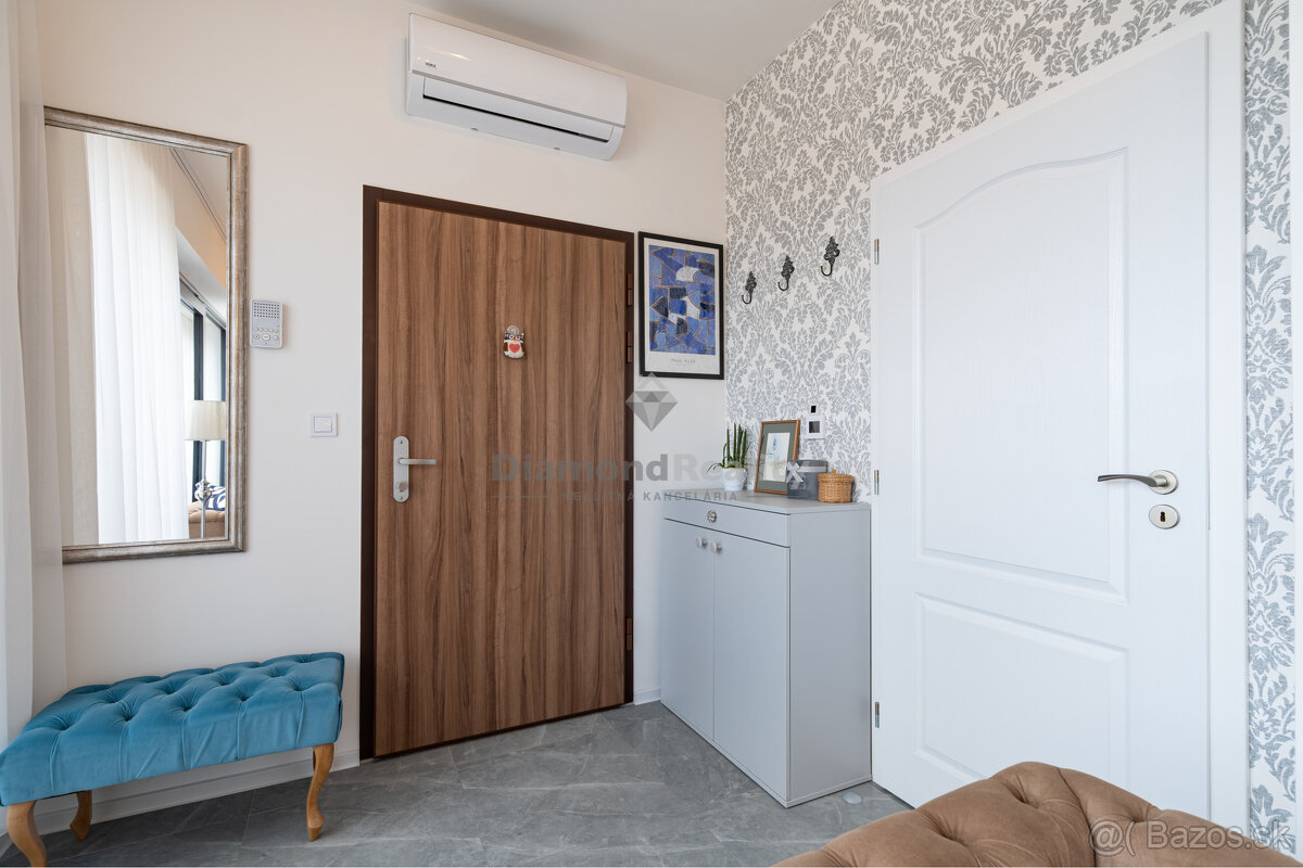 REZERVOVANÉ | NA PREDAJ 3 IZBOVÝ BYT S TERASOU V IKONICKEJ N - 19