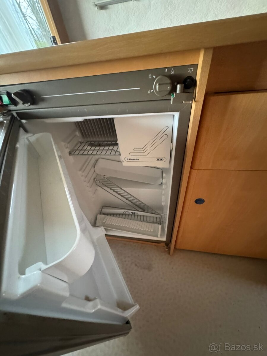 KARAVAN OBYTNÝ PRÍVES ROK 2001 - 19