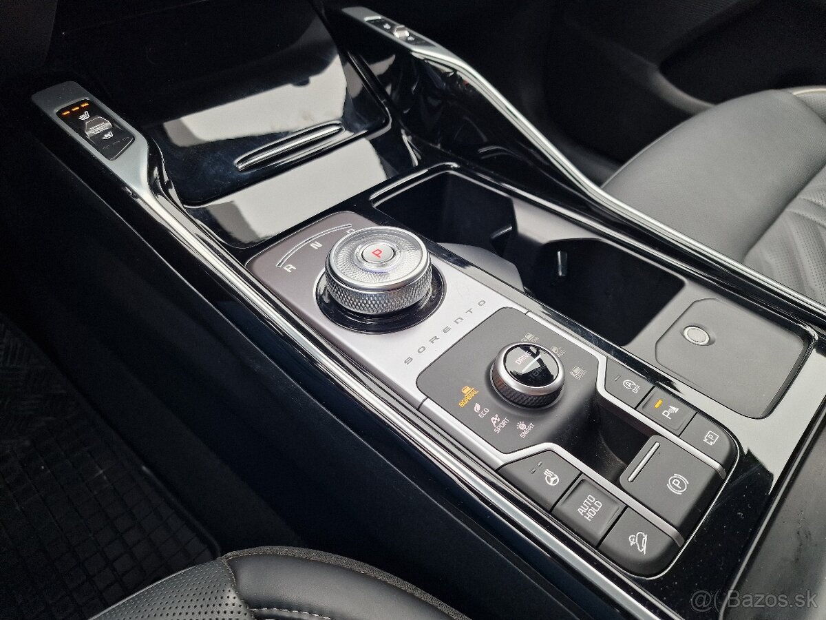 KIA SORENTO 2.2 CRDI PLATINUM, 7 MIESTNE, V ZÁRUKE - 19