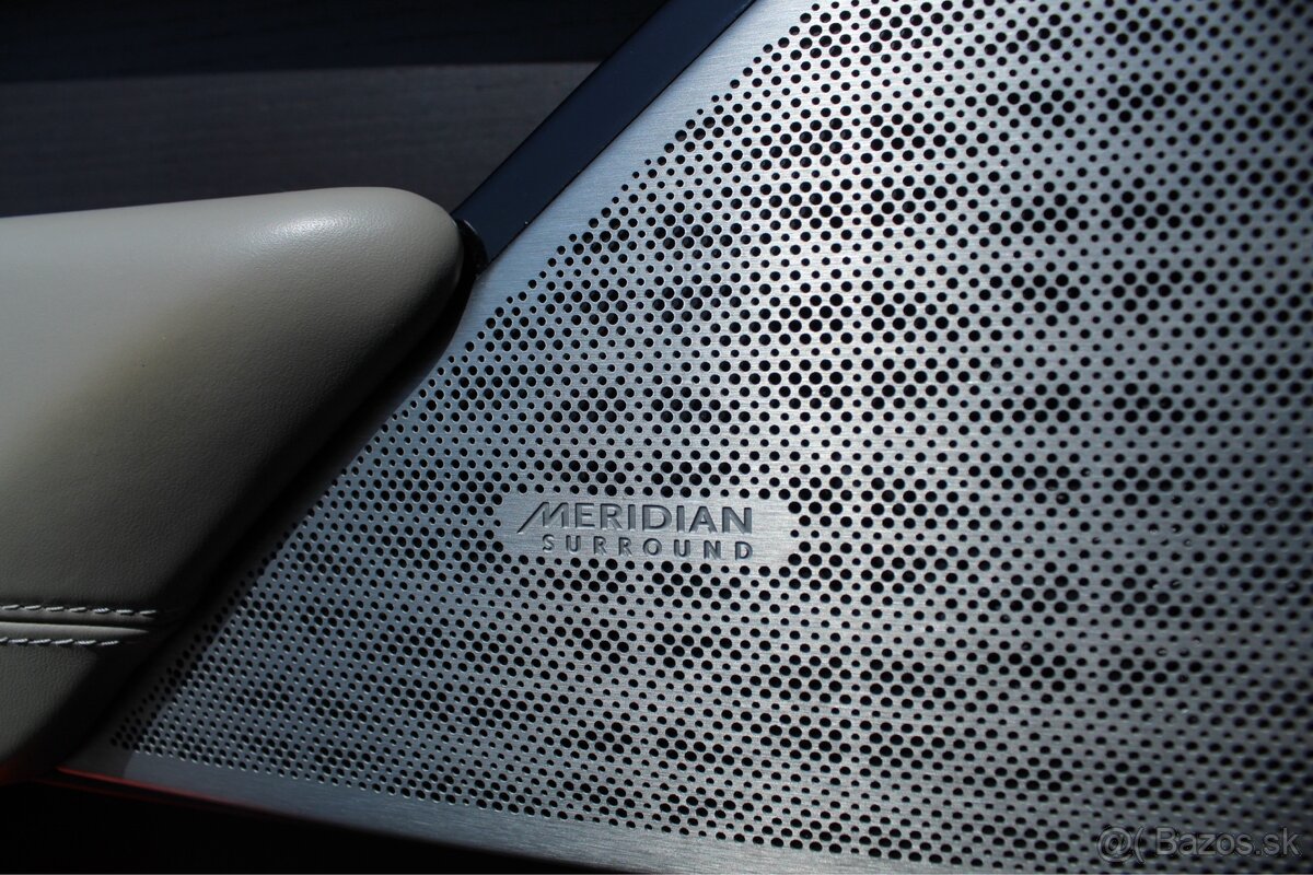 Range Rover Velar D300 HSE R DYNAMIC - 19