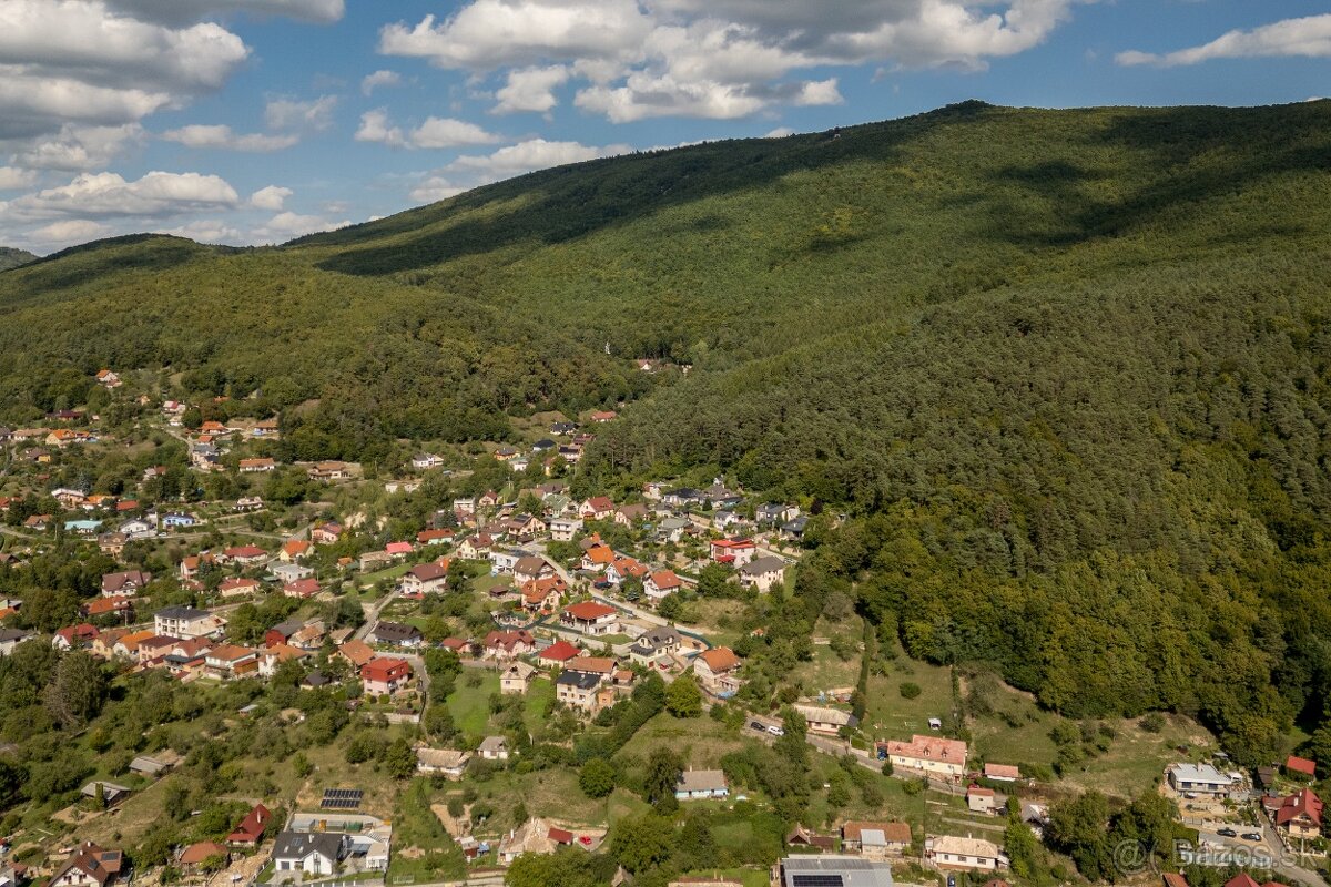 Pokoj vidieka, výhody mesta – Rodinný dom v Novej Bani na pr - 19