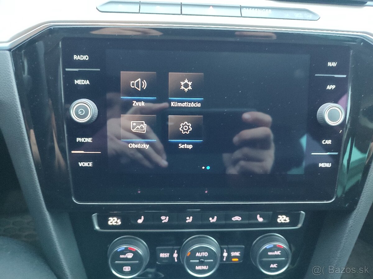 Volkswagen Passat variant B8 HIGHLINE 2,0TDI DSG - 19